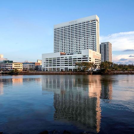 Pullman Miri Waterfront Hotel Ngoại thất bức ảnh The Harbor Tower