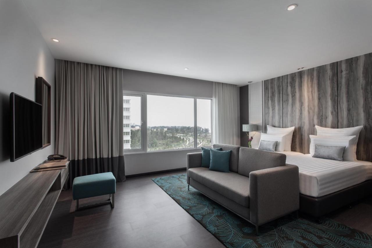Pullman Miri Waterfront Hotel Ngoại thất bức ảnh Deluxe Room