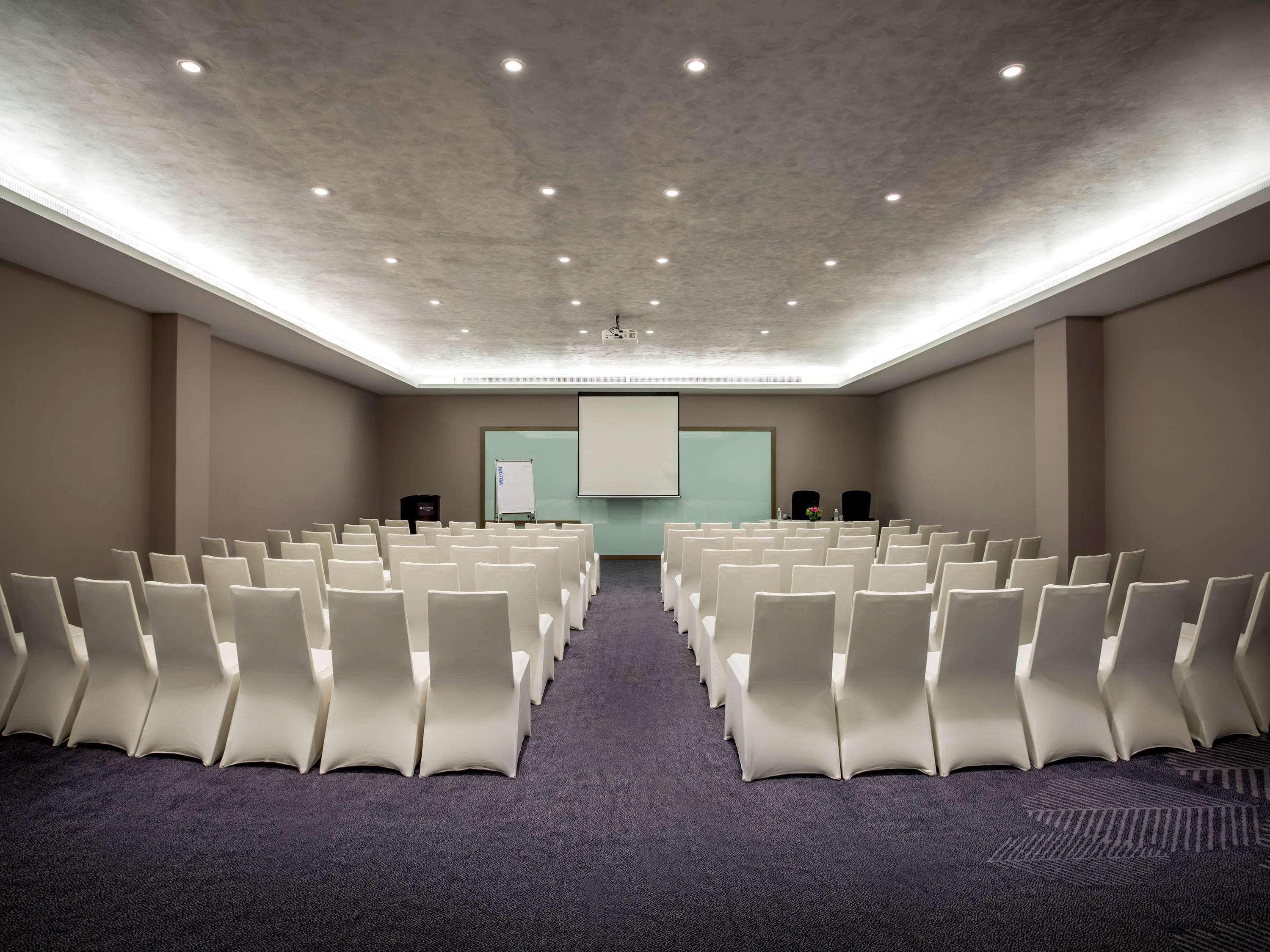 Pullman Miri Waterfront Hotel Ngoại thất bức ảnh Meeting room