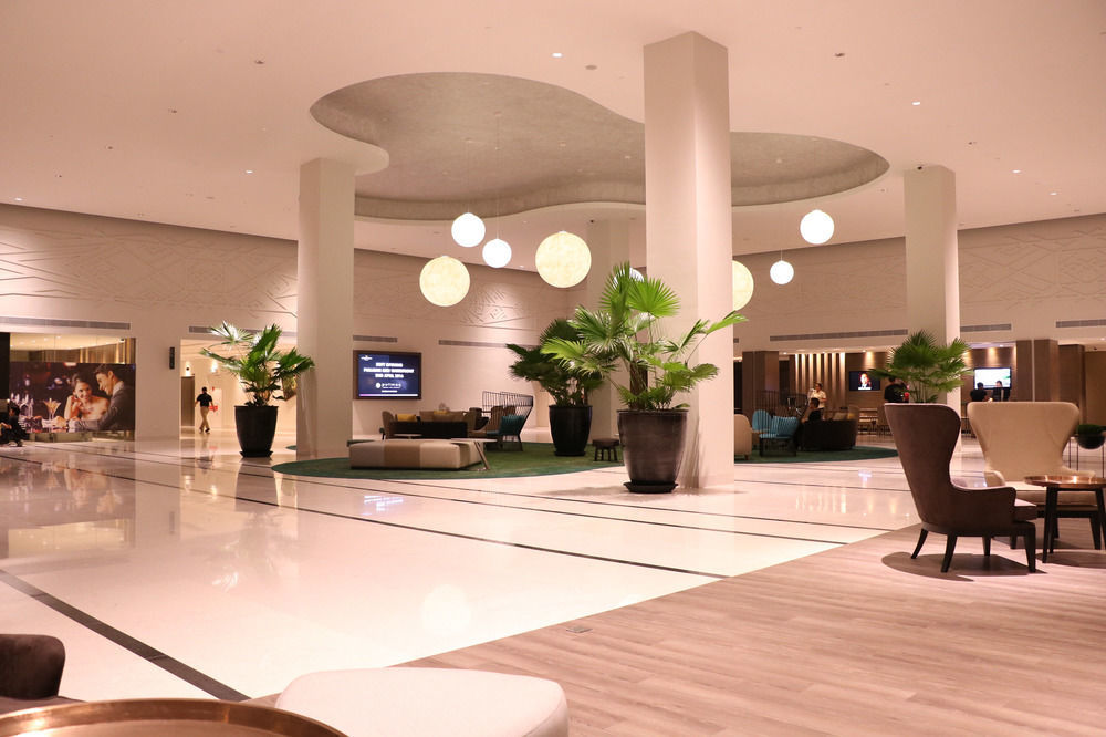 Pullman Miri Waterfront Hotel Ngoại thất bức ảnh The lobby of the hotel