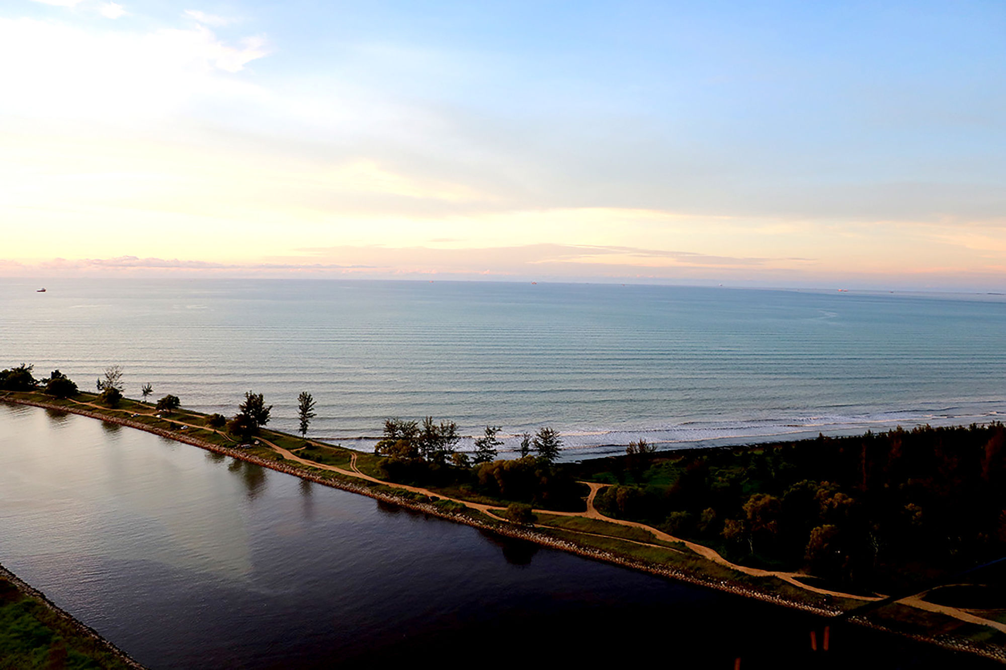 Pullman Miri Waterfront Hotel Ngoại thất bức ảnh View of the Atlantic Ocean from the top of the lighthouse