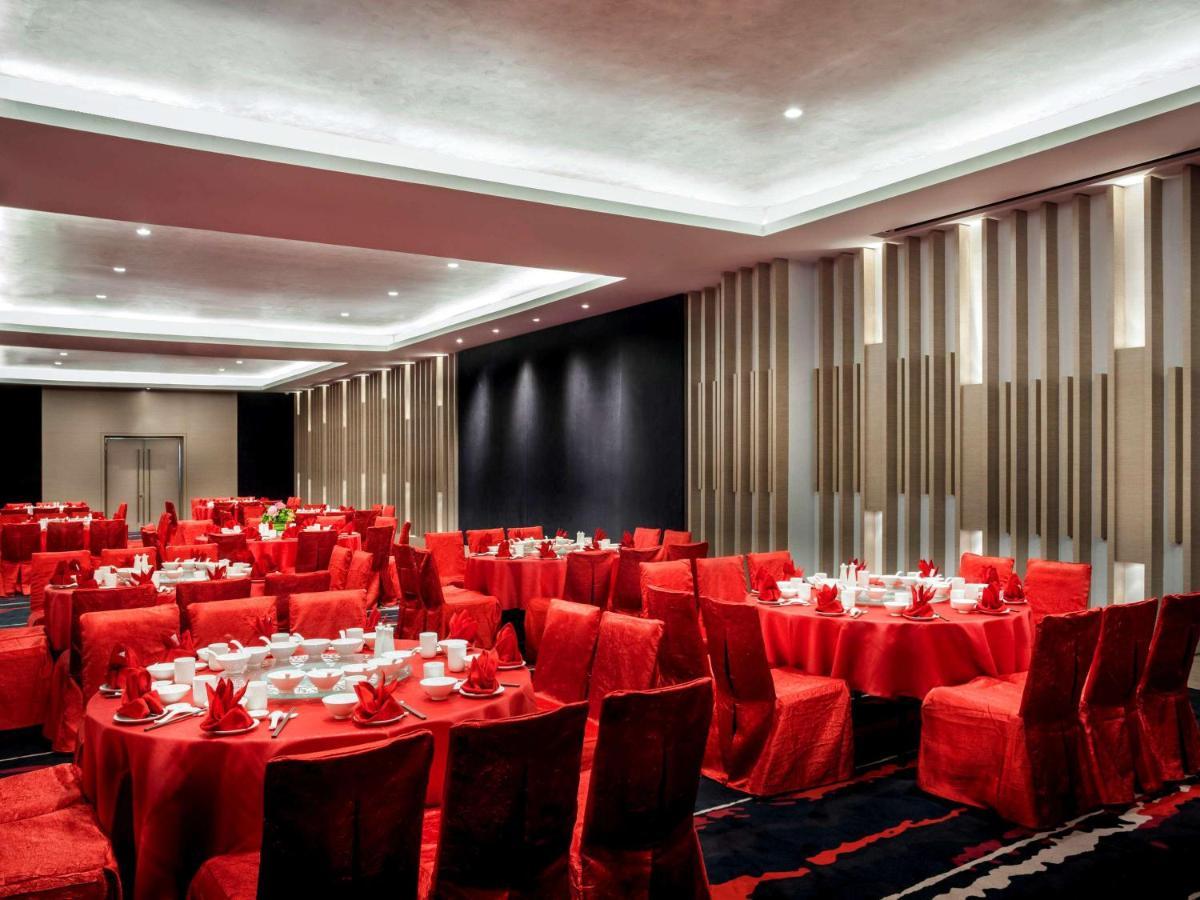 Pullman Miri Waterfront Hotel Ngoại thất bức ảnh The ballroom